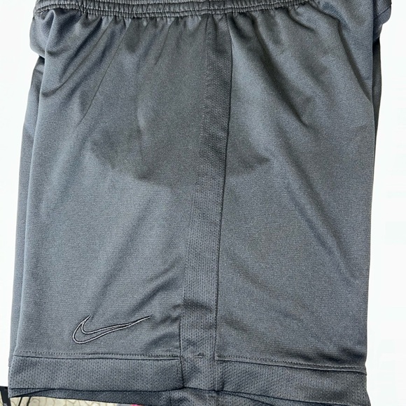 Nike Black Men’s Athletic Shorts L 100% Polyester Drawstring Solid DRI-FIT - Picture 6 of 7